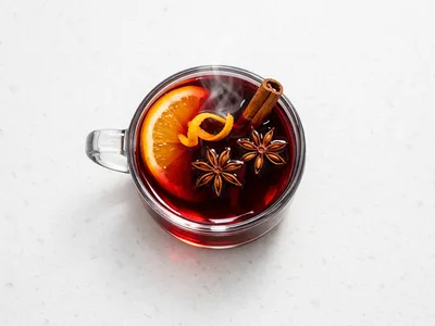 Classic German Mulled Wine (Gluehwein)