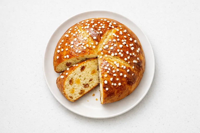 Julekake (Norwegian Christmas Bread)